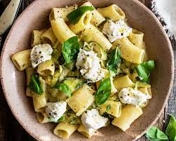 Zuchinni, ricotta & basil pasta